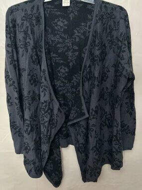 Faded Glory 16W Black Sweater Cardigan With Rose Print